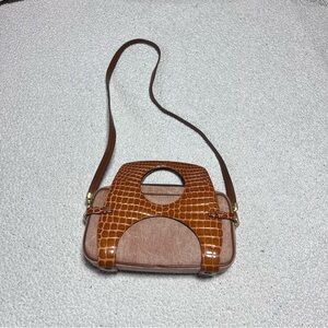 Vintage Piero Acutis Elegant Brown Croc-Embossed Women's Shoulder Bag Structured